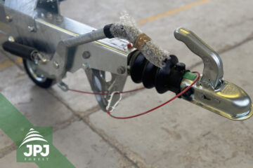 Hamulec najazdowy na 2 koła Knott