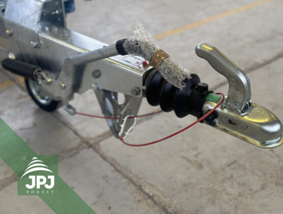 Hamulec najazdowy na 2 koła Knott