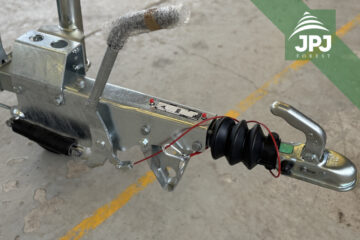 Hamulec najazdowy na 4 koła Knott